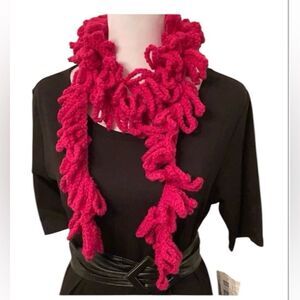 Angelas Designs NWT hand crocheted hot pink Boa scarf